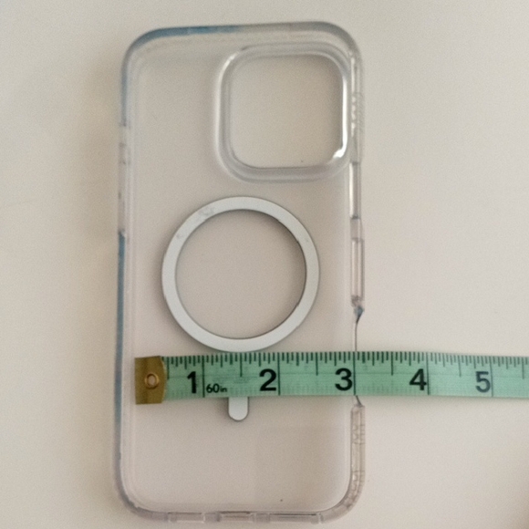 Transparent MagSafe-Compatible Phone Case - Picture 5 of 6